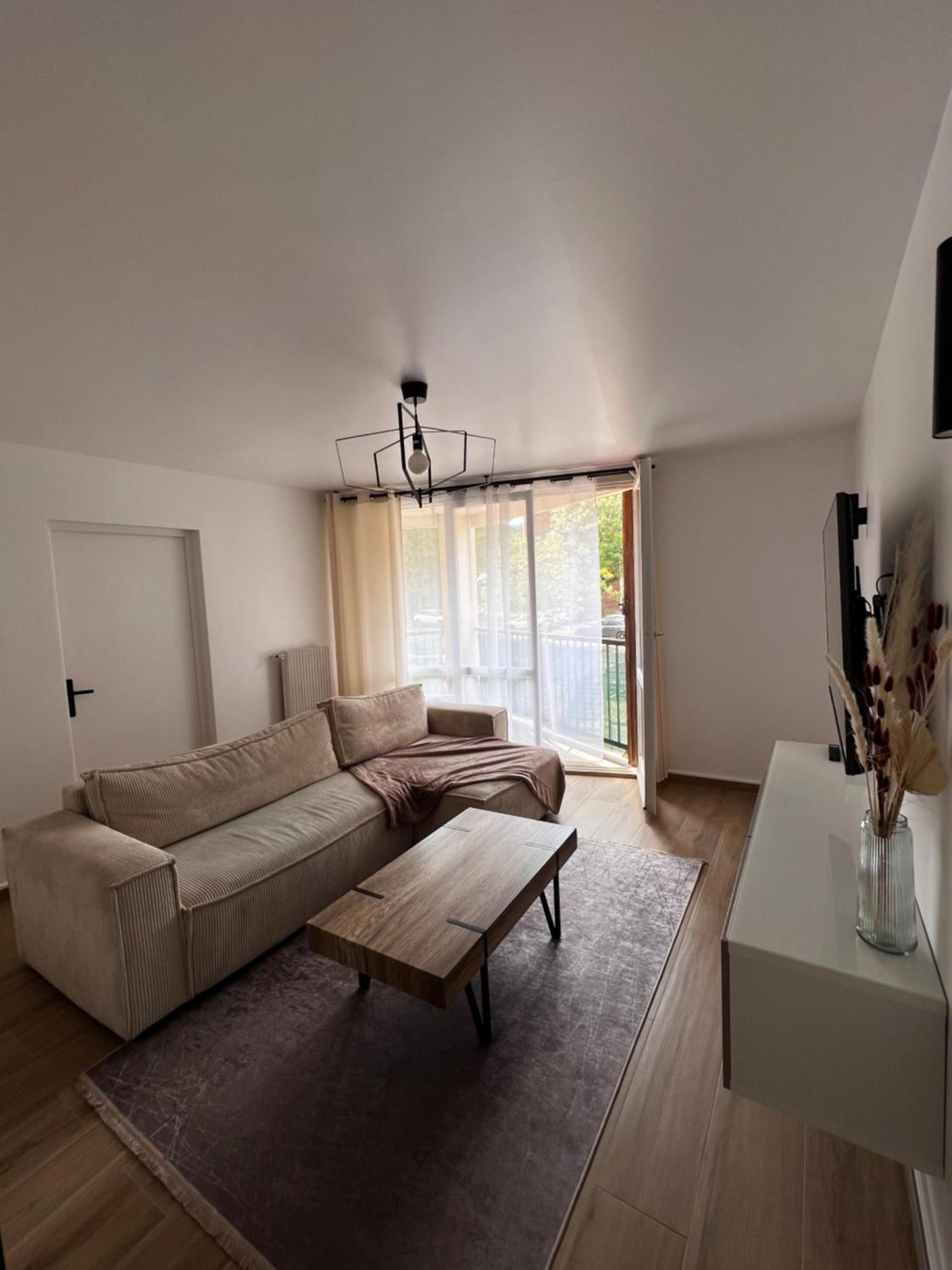 Tres Beau T3 Neuf A Franconville Exteriér fotografie